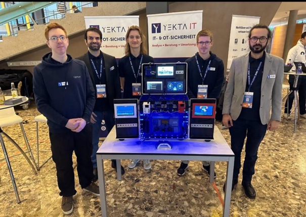 Yekta IT present the innovative YekCar, an automitive Demonstrator, at IT Security Day NRW in Bonn.